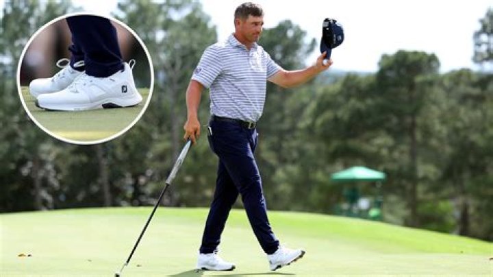 What wedges does Bryson DeChambeau use?